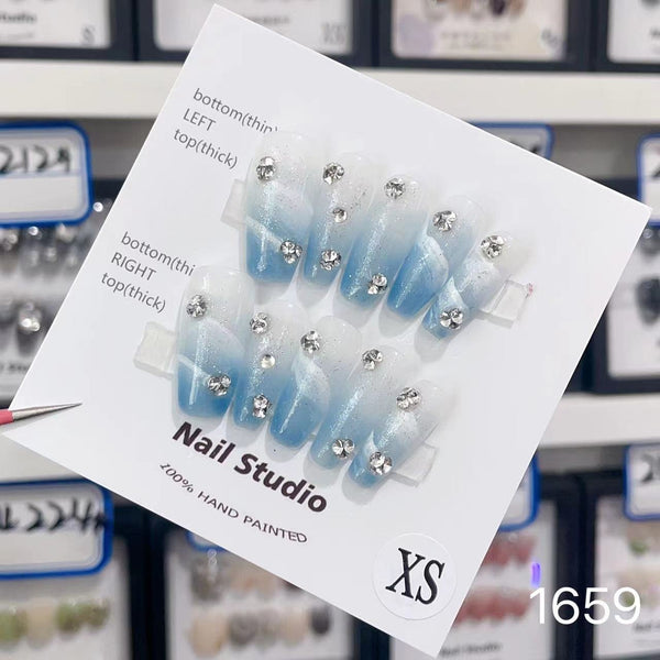 1659#Blue Gradient Diamonds