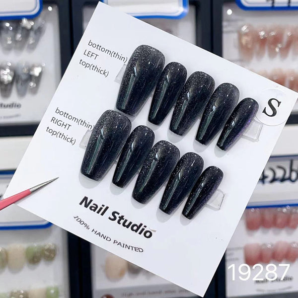 19287 #Black Cat EyesT