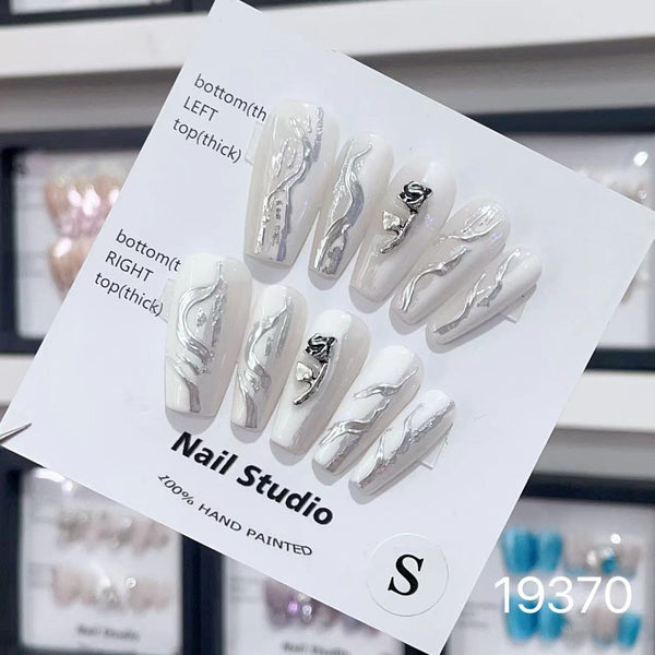 19370#Phantom Silver Rose